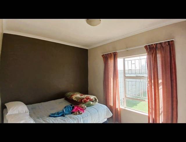 2 BEDROOM TOWNHOUSE FOR SALE IN RIVERSDALE